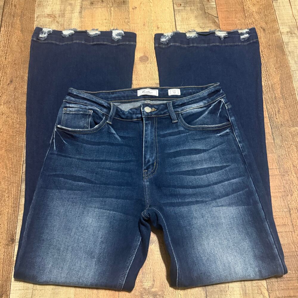 KanCan Women's Dark Denim Kurvy Mid-Rise Flare Jeans Sz 30 Stretch Boho Festival - Picture 3 of 7